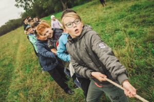 Jak wspierać dzieci w radzeniu sobie z przemocą?